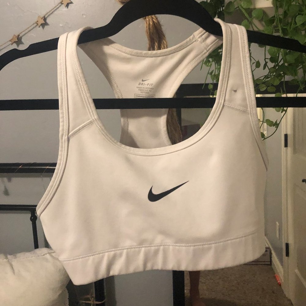 WHITE NIKE RAZORBACK SPORTS BRA